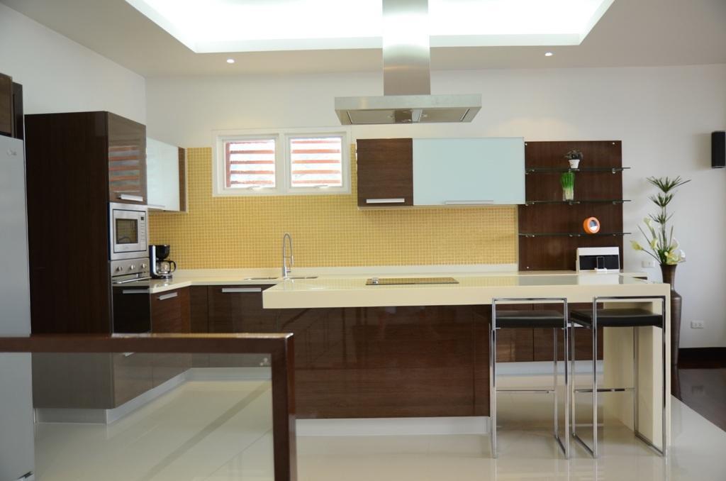 Aw One Patong Villa Экстерьер фото