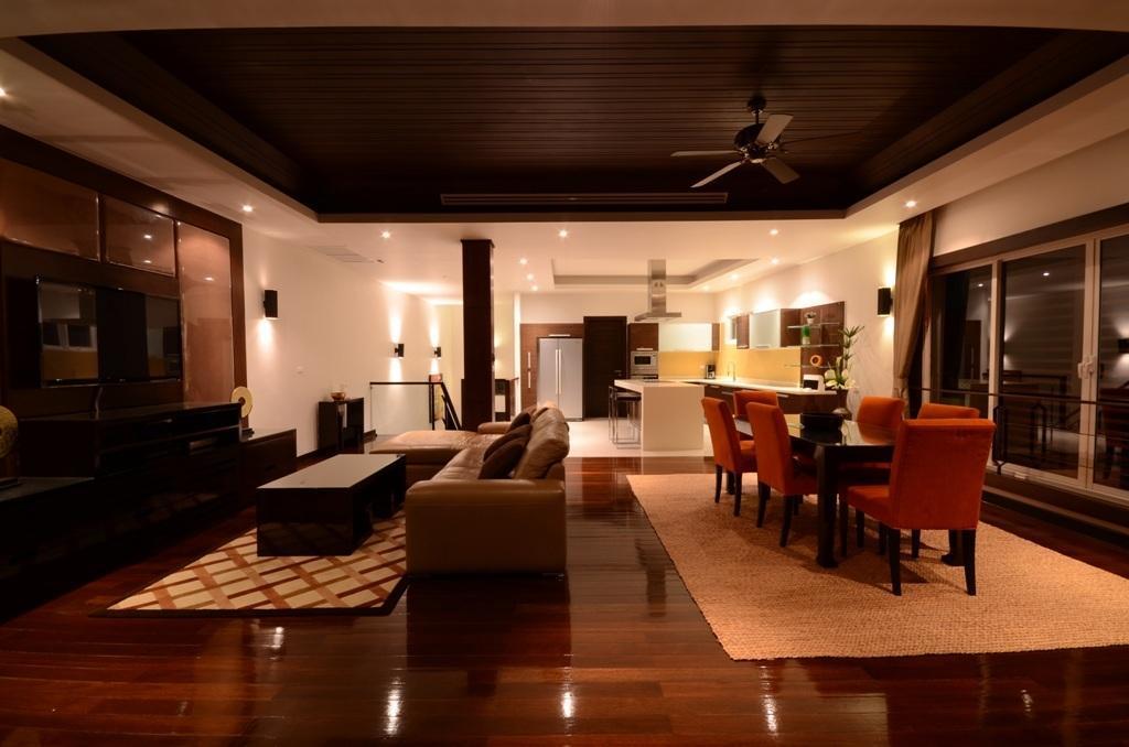 Aw One Patong Villa Экстерьер фото