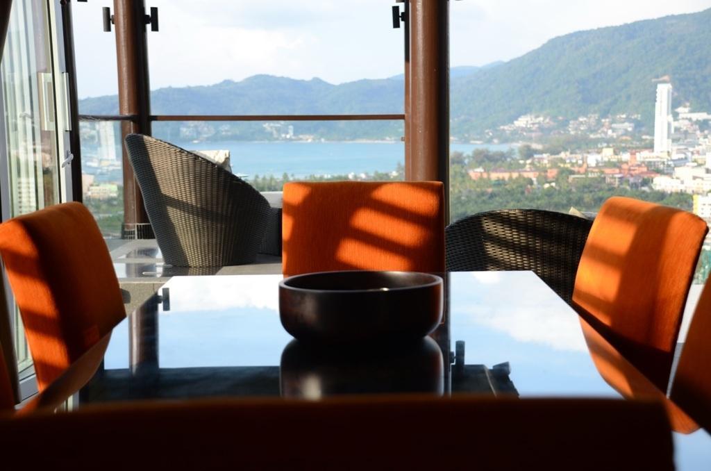 Aw One Patong Villa Экстерьер фото